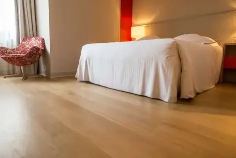 pose et rénovation parquet massif à Plabennec - image 3