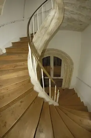 rénovation d'escaliers en bois à Saint-Renan - image 4